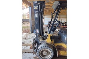 Caterpillar 6000lb  Forklift